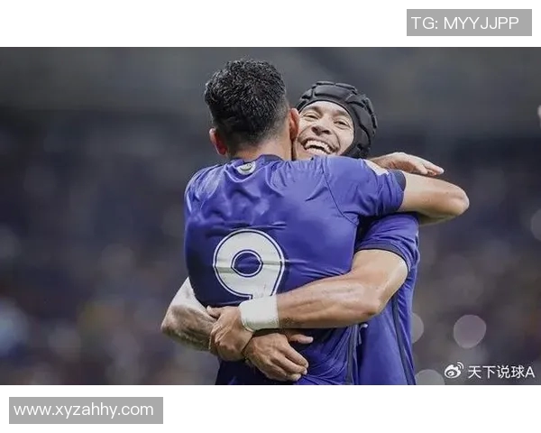 克鲁塞罗与圣保罗激战正酣谁能在这场对决中笑到最后